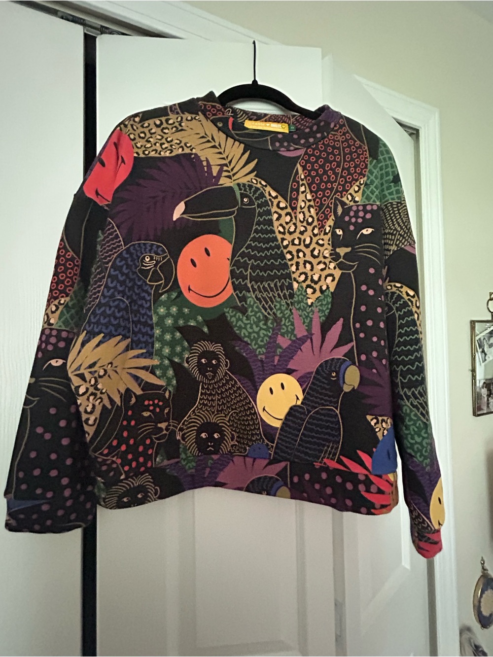 FARM Rio and Smiley Colorful Tropical Parrot & Leopard Print Sweatshirt
